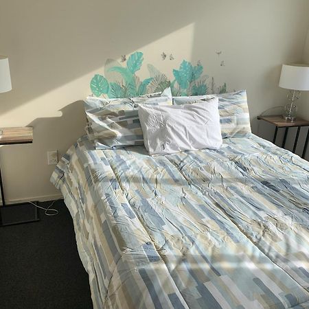 Peaceful Riverfront Cottage In Small Northland Town Te Kopuru 외부 사진